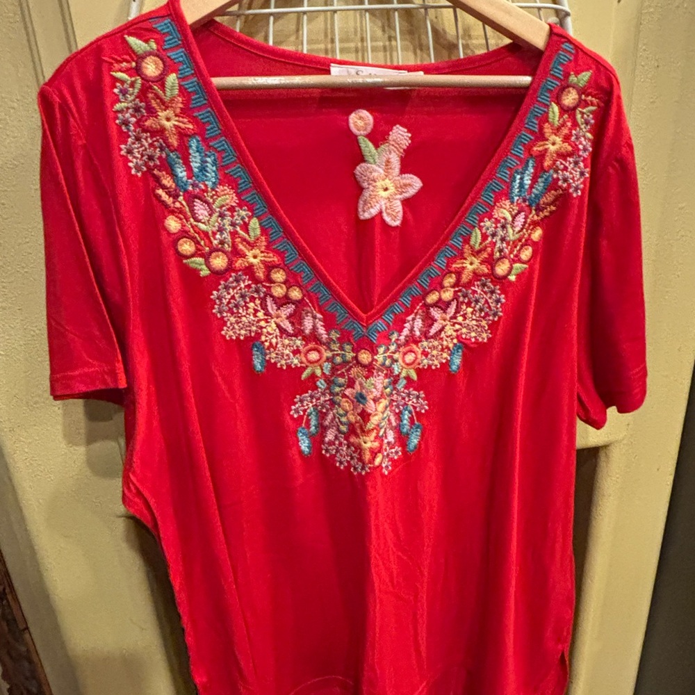 Solitaire Red Floral Embroidered Tee